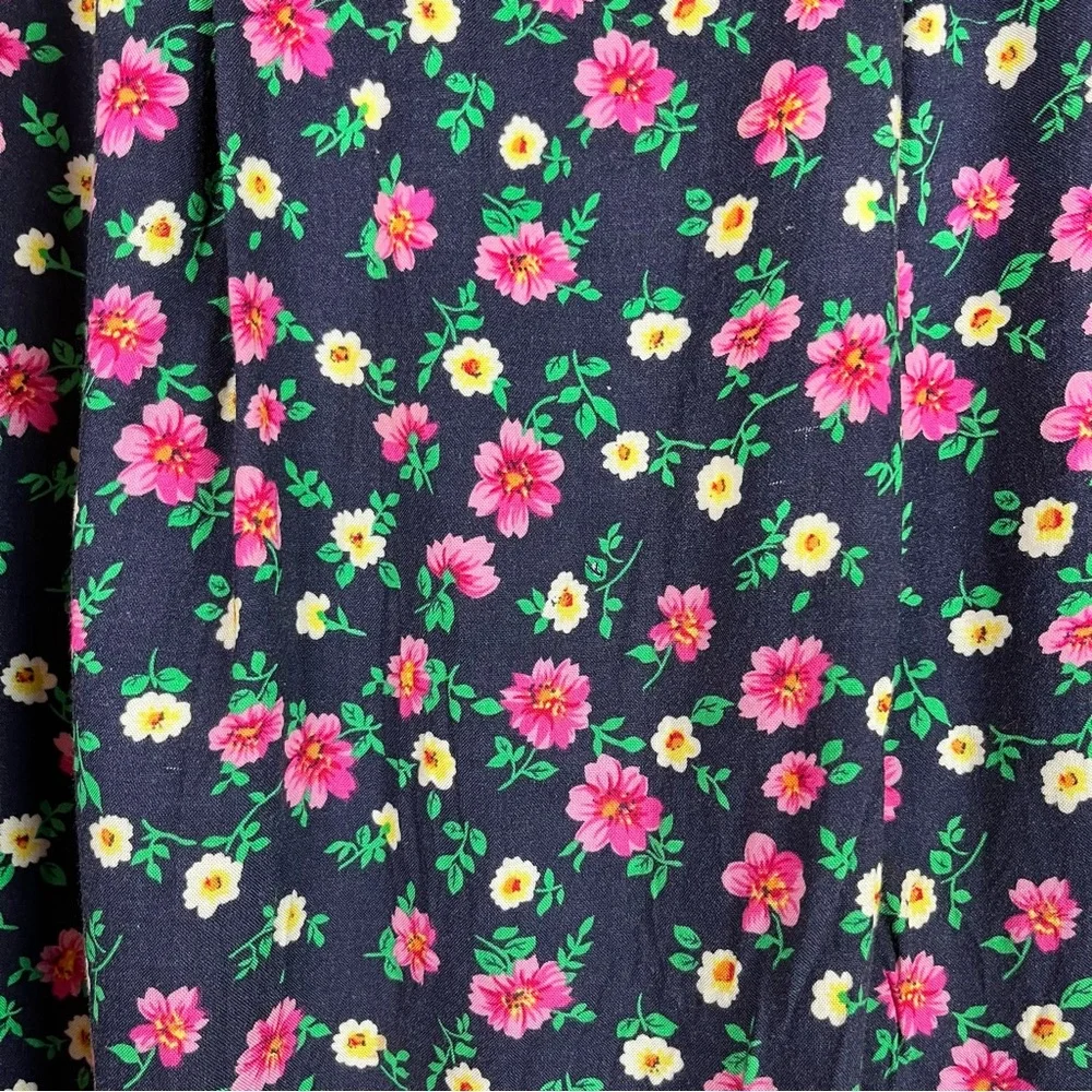 Appleseeds Vintage Floral Skirt with Pockets
